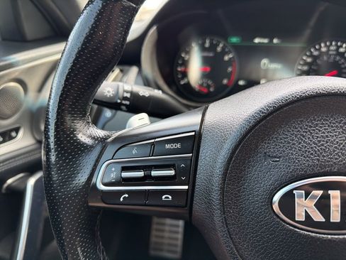 Used 2019 Kia Stinger GT2 image 13