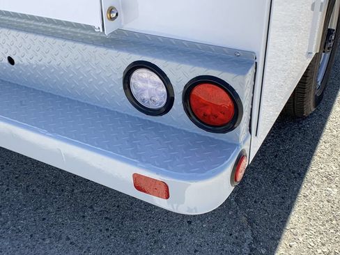 New 2025 Ford F350 XL w/ XL Chrome Package RWD image 61