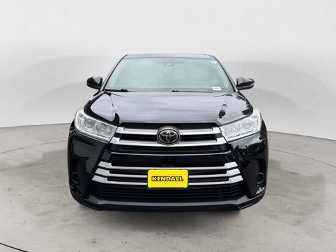 Used 2019 Toyota Highlander LE FWD image 8