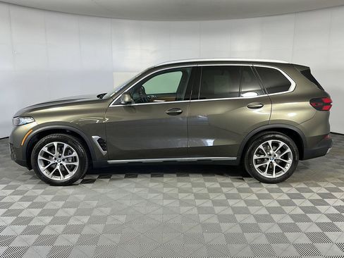 Used 2026 BMW X5 xDrive40i w/ Premium Package AWD/4WD image 8