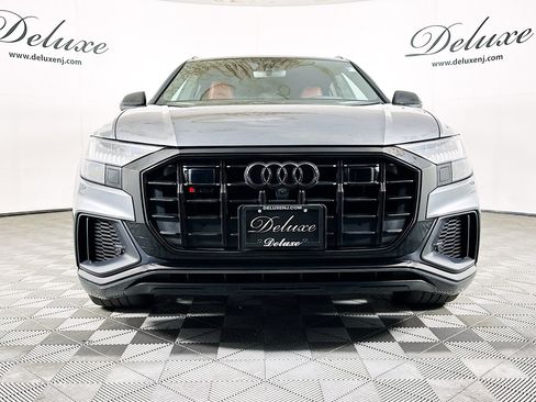 Used 2023 Audi SQ8 Prestige w/ Prestige Package AWD/4WD image 2