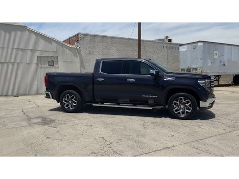 Certified 2023 GMC Sierra 1500 SLT w/ SLT Premium Plus Package AWD/4WD image 4