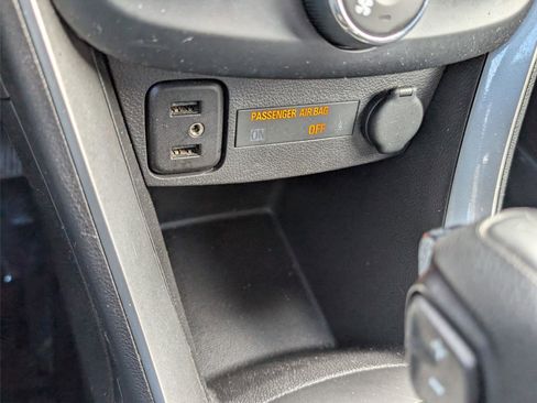 Used 2019 Chevrolet Trax LT w/ LT Convenience Package AWD/4WD image 24