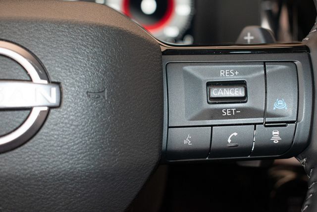 Used 2026 Nissan Pathfinder SL AWD/4WD image 26