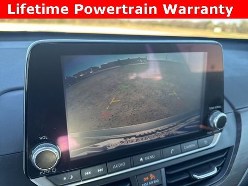 Used 2024 Nissan Altima 2.5 SV image 13