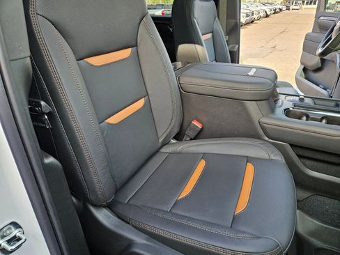 New 2026 GMC Sierra 2500 AT4 image 30