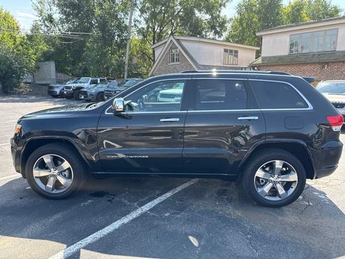 Used 2016 Jeep Grand Cherokee Overland w/ Advanced Technology Group AWD/4WD image 2
