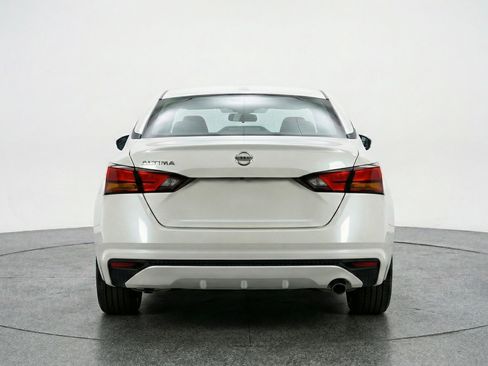 Used 2025 Nissan Altima 2.5 SV image 7