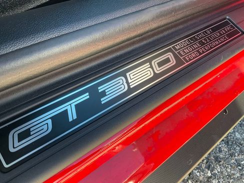 Used 2016 Ford Mustang Shelby GT350 image 16