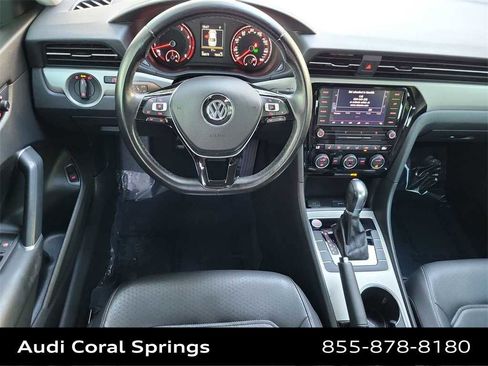 Used 2020 Volkswagen Passat 2.0T SE w/ Sunroof Package image 18