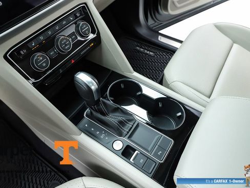 Used 2022 Volkswagen Atlas SE w/ Panoramic Sunroof Package image 24