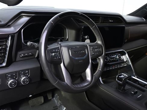 Used 2023 GMC Sierra 1500 Denali Ultimate AWD/4WD image 11