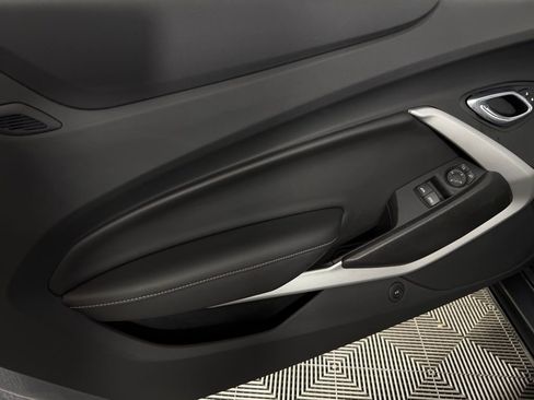 Used 2019 Chevrolet Camaro SS image 22