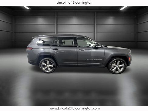 Used 2022 Jeep Grand Cherokee L Limited w/ Trailer Tow Group (B) AWD/4WD image 8