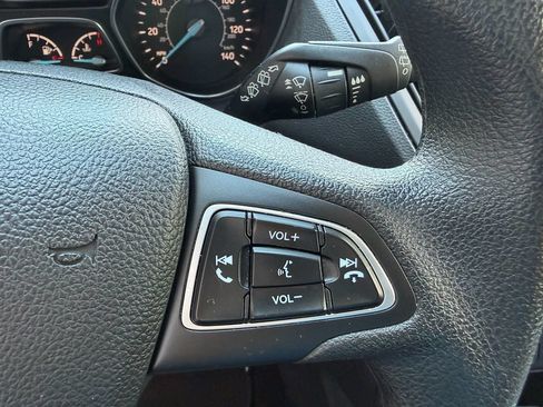 Used 2018 Ford Escape SE FWD image 8