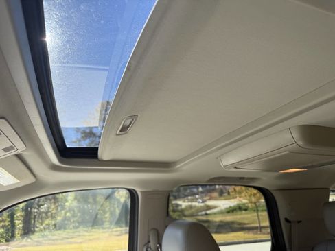 Used 2011 Chevrolet Tahoe LTZ image 14