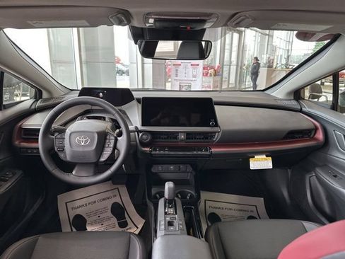 New 2026 Toyota Prius Plug-In Hybrid FWD image 10
