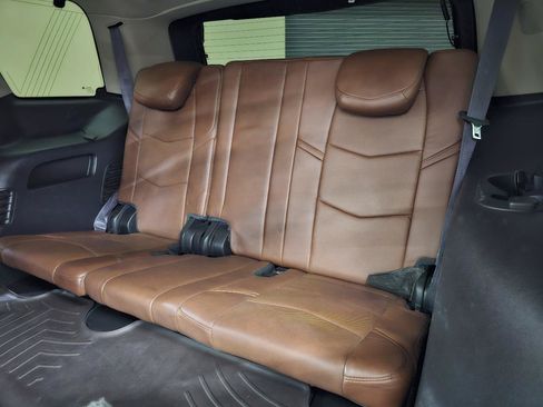 Used 2015 Cadillac Escalade Premium AWD/4WD image 29