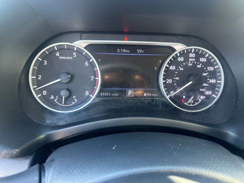 Used 2024 Nissan Sentra SV FWD image 38