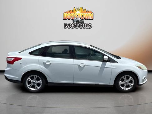 Used 2014 Ford Focus SE FWD image 6