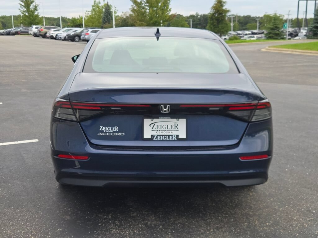 Used 2023 Honda Accord EX image 13