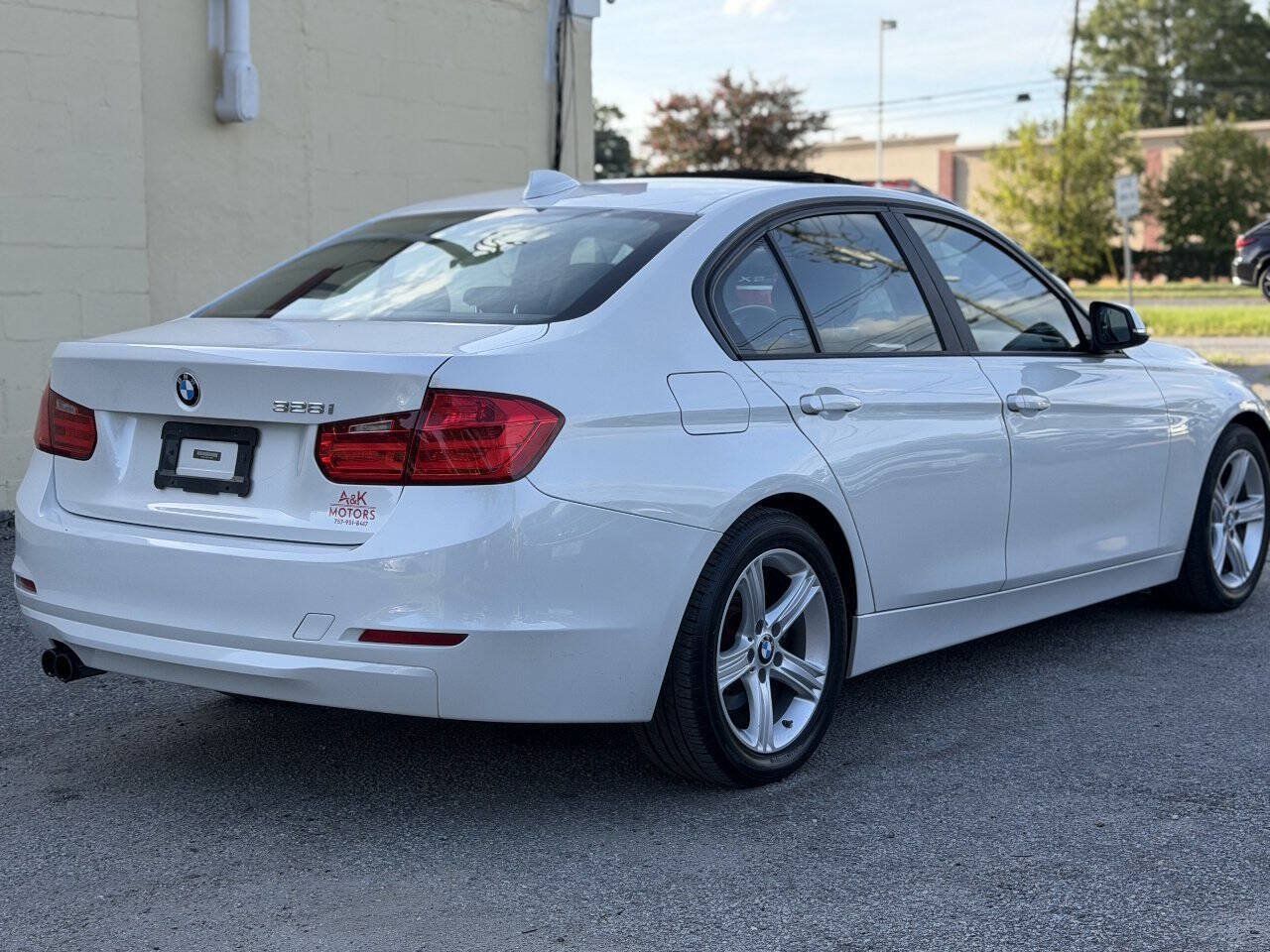 Used 2012 BMW 328i Sedan RWD image 7