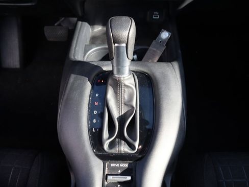 Used 2025 Honda HR-V LX image 17