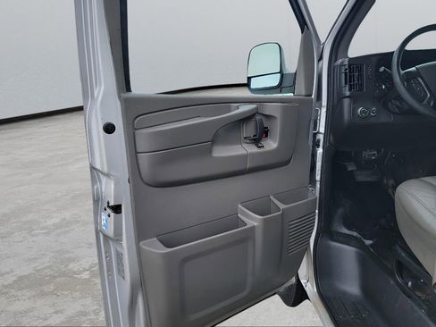 Used 2015 Chevrolet Express 2500 LS image 12