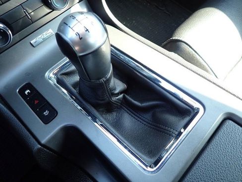 Used 2010 Ford Mustang GT Premium image 24