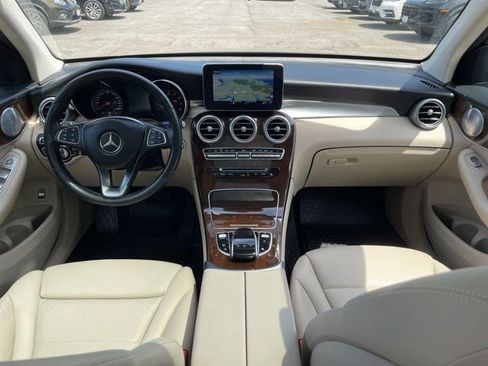 Used 2018 Mercedes-Benz GLC 300 4MATIC image 20