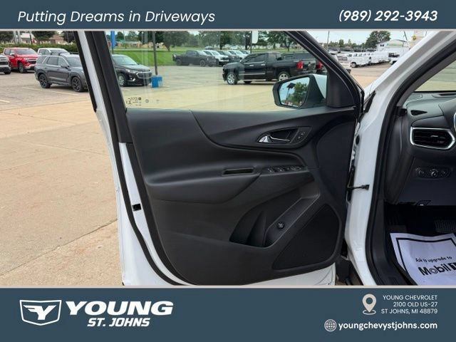 Used 2020 Chevrolet Equinox LT w/ Driver Convenience Package FWD image 30