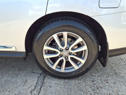 Used 2015 Nissan Pathfinder SL w/ SL Premium Package FWD image 11