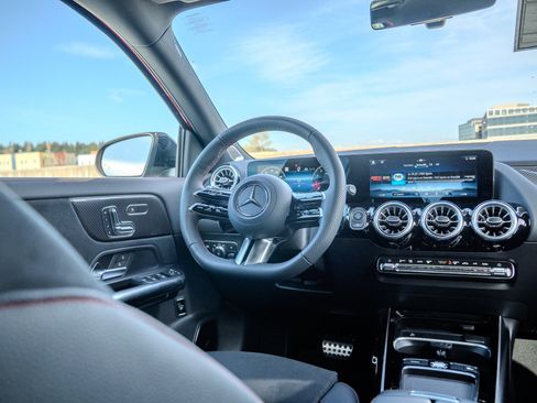 Certified 2026 Mercedes-Benz GLA 250 4MATIC image 19