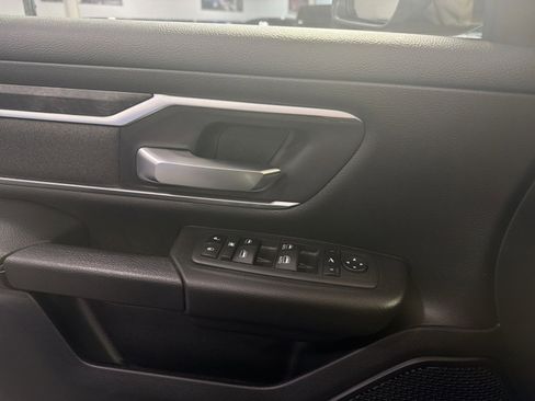 Used 2023 RAM 1500 Big Horn AWD/4WD image 38