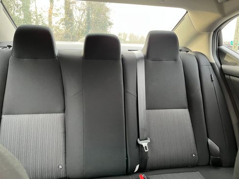 Used 2025 Nissan Sentra SV image 36