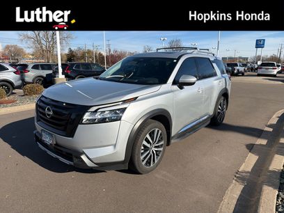 Used 2023 Nissan Pathfinder Platinum w/ Lighting Package (N93)