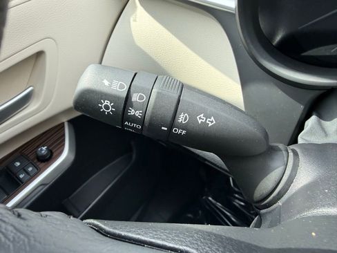 Used 2024 Toyota Sienna XLE w/ XLE Plus Package AWD/4WD image 24