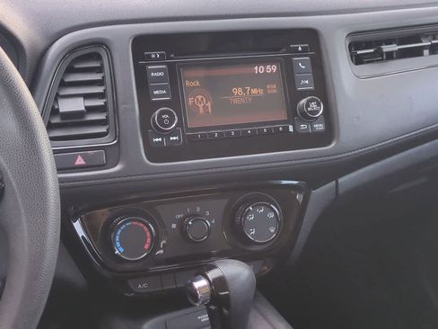 Used 2019 Honda HR-V LX image 26