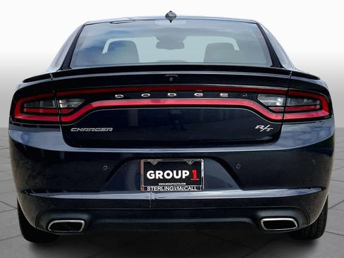 Used 2018 Dodge Charger R/T image 4