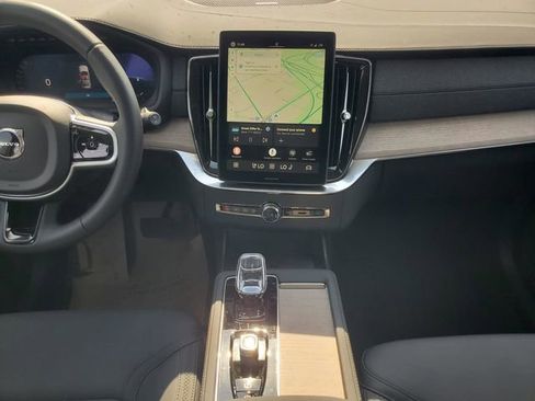 New 2026 Volvo XC90 B6 Plus w/ Protection Package Premier AWD/4WD image 29