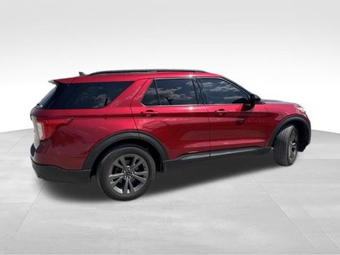 Used 2023 Ford Explorer XLT w/ Equipment Group 202A AWD/4WD image 42