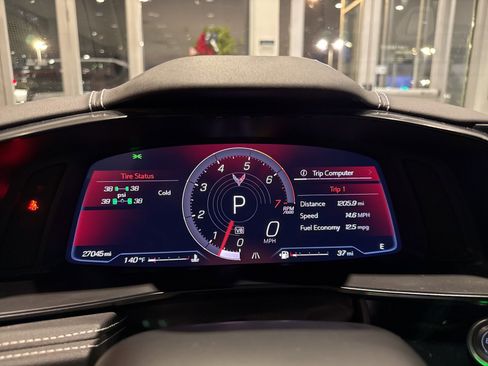 Used 2022 Chevrolet Corvette Stingray Coupe w/ Z51 Performance Package image 29