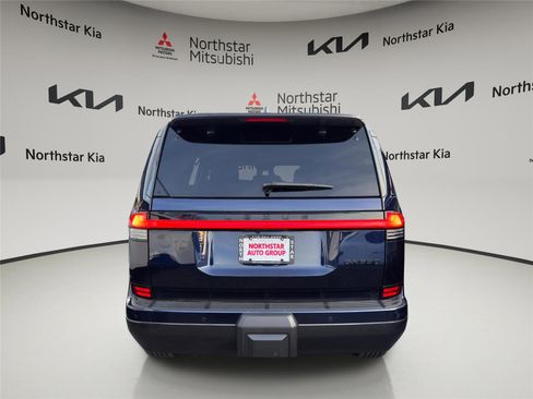 Used 2024 Lexus GX 550 w/ Accessory Package (31) image 3