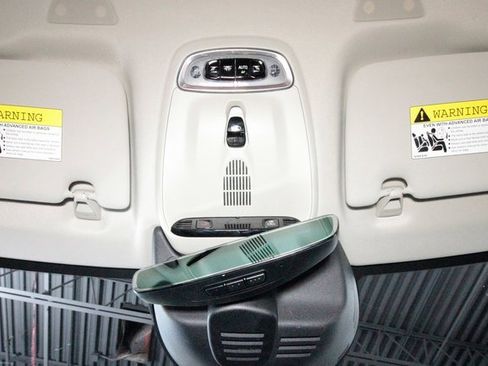 Used 2019 Volvo XC60 T5 Momentum w/ Premium Package image 11