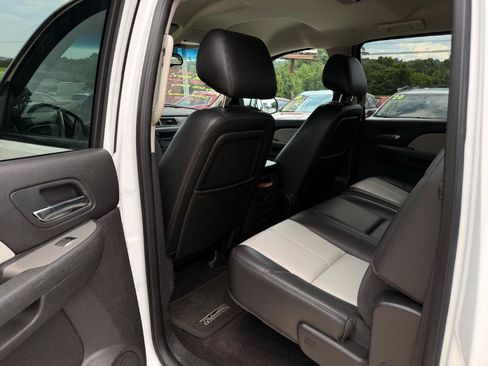 Used 2012 GMC Sierra 1500 SLT w/ All-Terrain Package AWD/4WD image 6