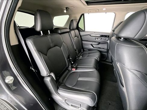 Used 2024 Honda Pilot Touring image 33