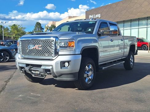 Used 2017 GMC Sierra 3500 Denali w/ Duramax Plus Package AWD/4WD image 7