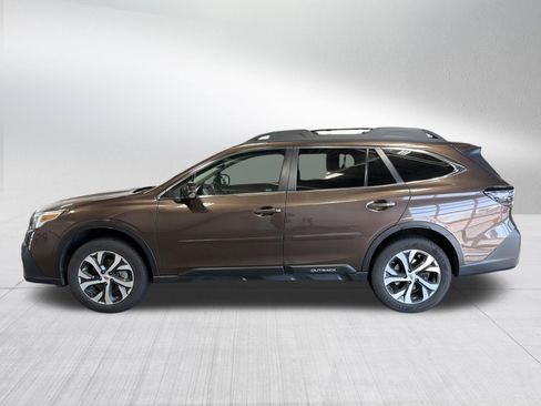 Used 2022 Subaru Outback Limited AWD/4WD image 4