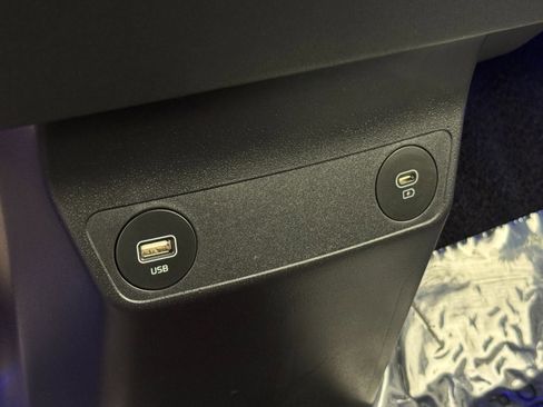 Used 2023 Kia EV6 GT-Line w/ GT-Line Suede Seat Package image 33