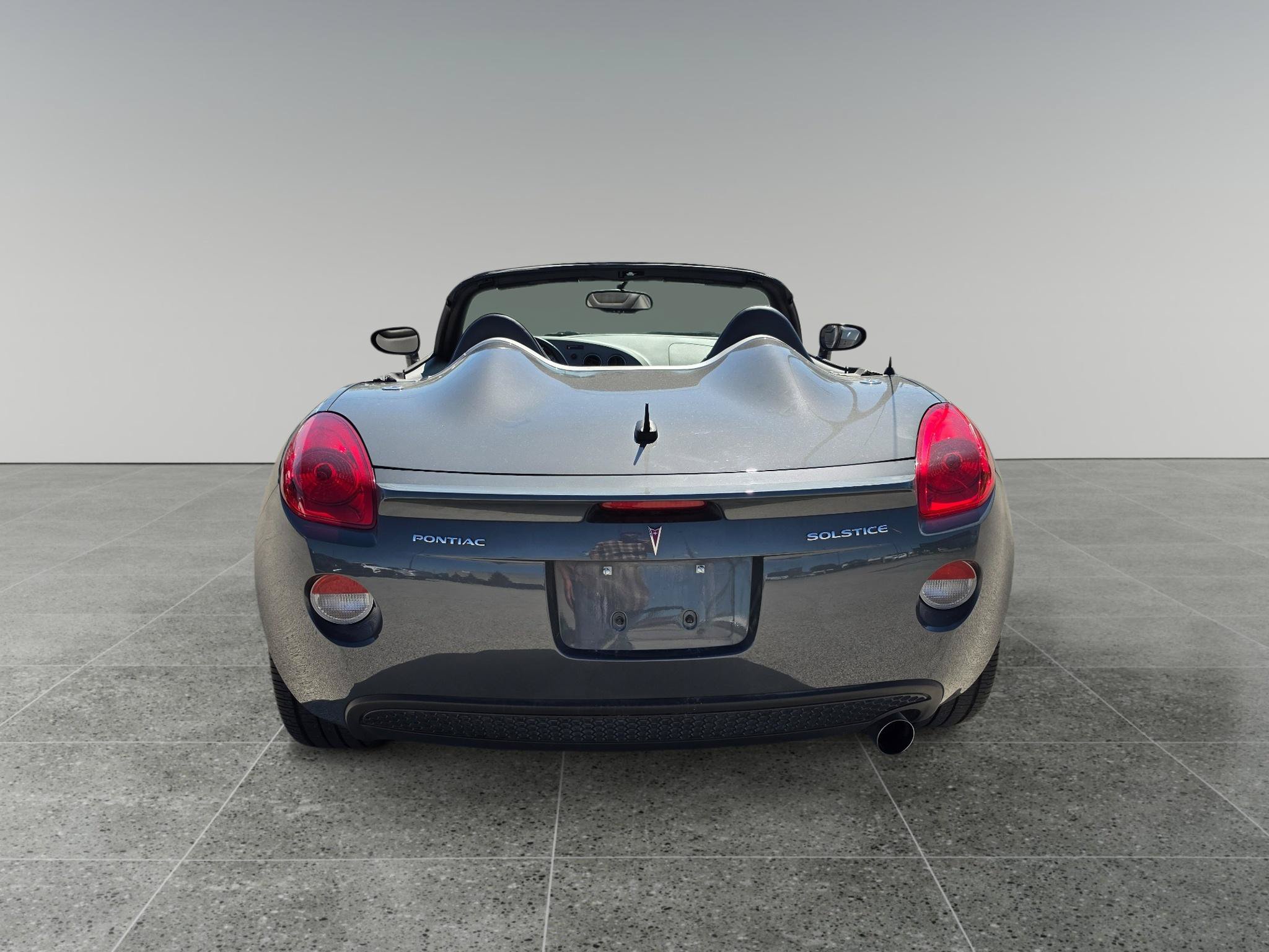 Used 2008 Pontiac Solstice Convertible w/ Premium Package RWD image 5